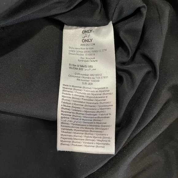 ONLY Light Weight Black Coat - Picture 9 of 9